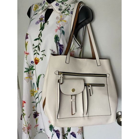 Calvin Klein Cream Leather Shoulder Bag - Picture 10 of 16